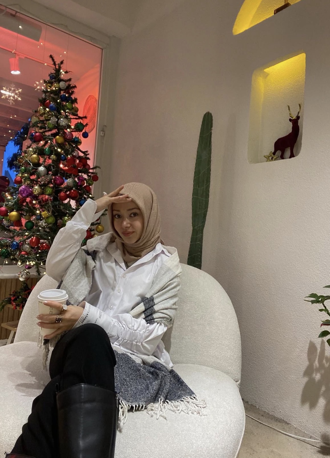 Aykut Zeki ve Güzel Kadın Escort Bayan Zehra