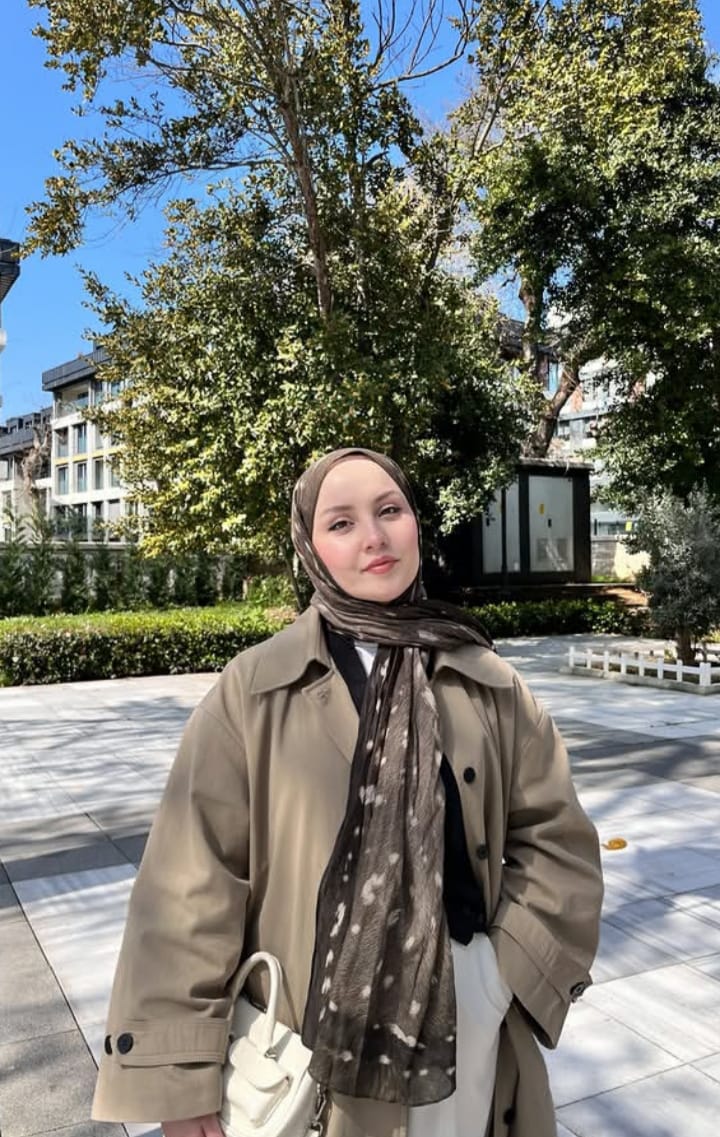 Gül Sürprizli Kadın Bayan Escort Dila