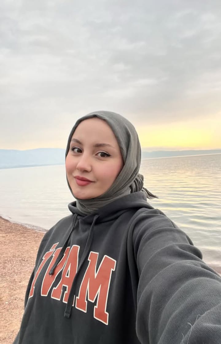 Şerefli Hayalini Arayan Kadın Bayan Escort İlayda