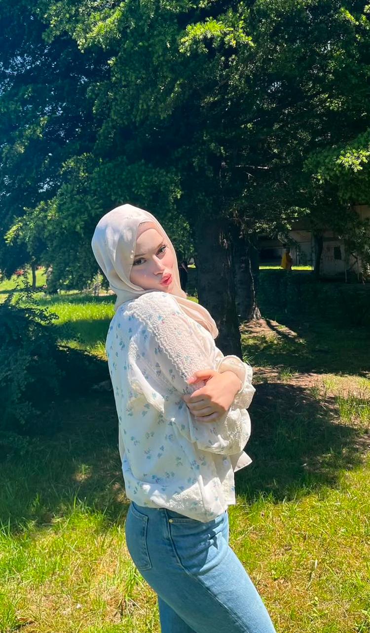 Göllü Meydan Escort Bayan Alin